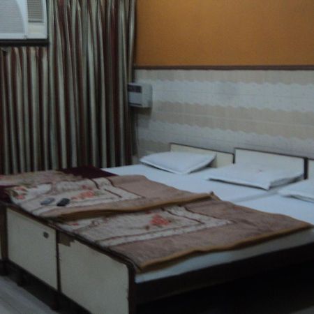 Hotel Jyoti Varanasi Exterior photo